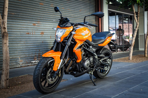 Benelli BN302 - Motogiare.com Benelli Bn302 - Motogiare.Com
