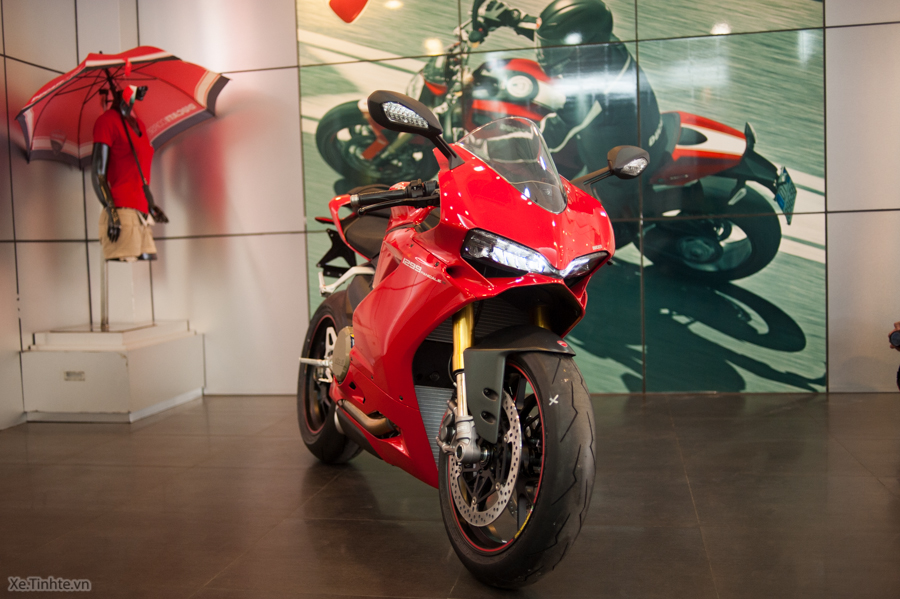 Ducati 1299 Panigale Tricolore  LiveOnSpeedcom