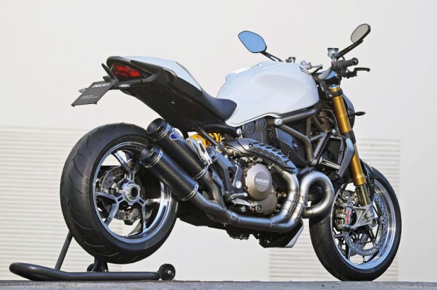 Ducati Monster 1200S