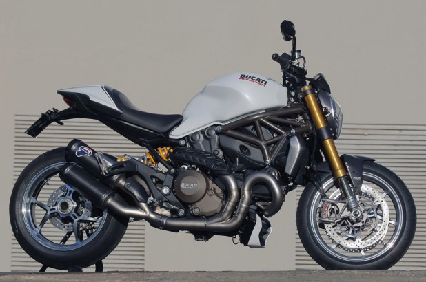 Ducati Monster 1200S