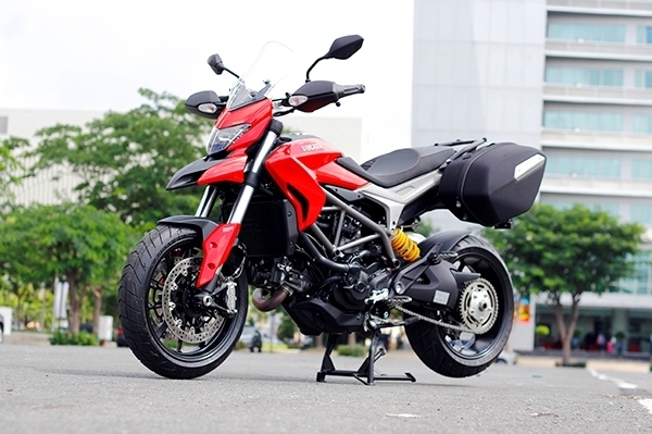 Ducati Hyperstrada 2014