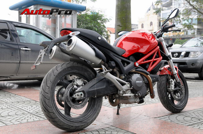 Quái vật Ducati Monster 795 trên đất Thái đầy nổi bật  2banhvn