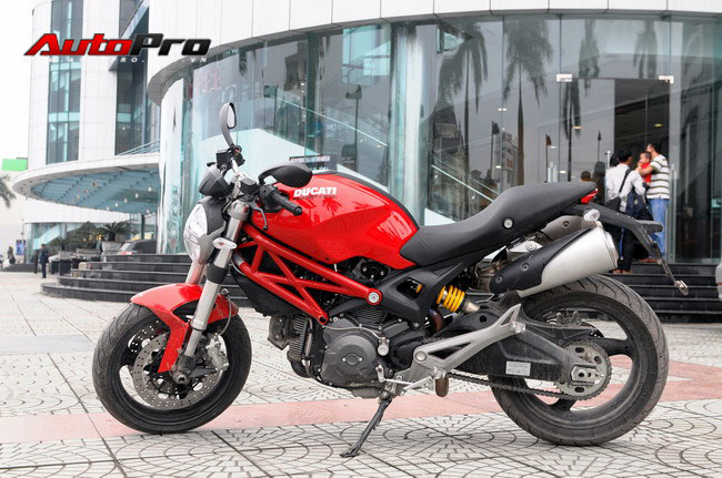 Sau 6 năm Ducati Monster 795 có giá bán chỉ hơn 130 triệu đồng