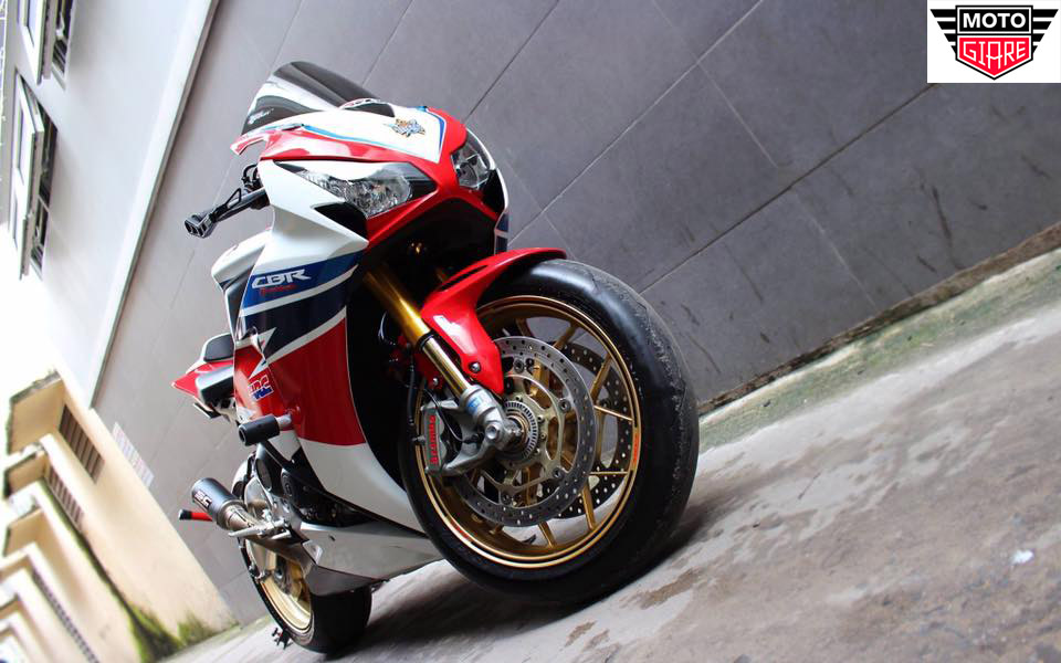 Siêu mô tô Honda CBR1000RR SP 2015 về Việt Nam  Xe máy