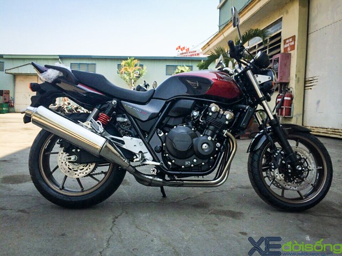 Honda CB400 2015 Super Four có giá bán 374 triệu đồng  MotoSaigonvn   YouTube