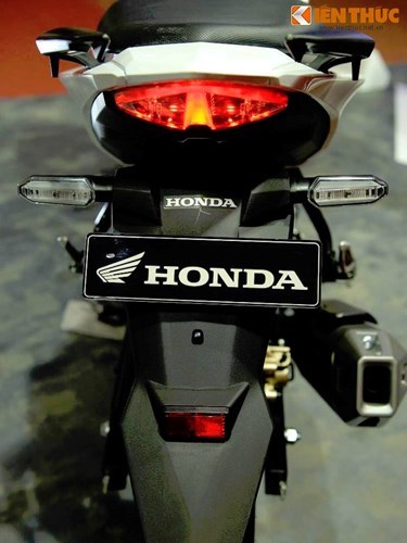 Honda CB150R Streetfire