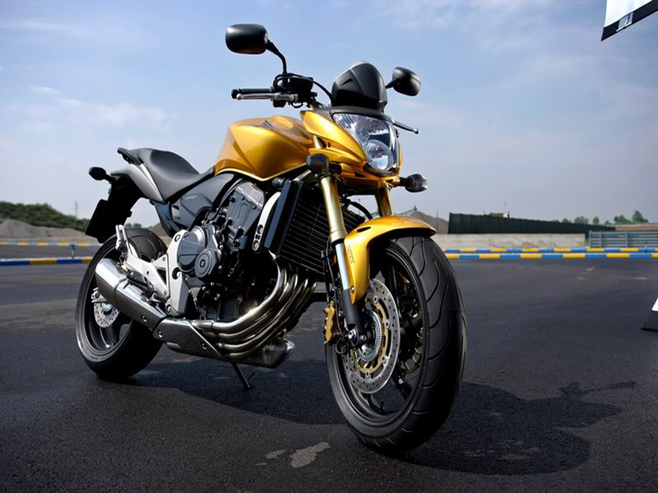 Honda Hornet 600 Những Phiên Bản Độ Cực Chất Gây Xôn Xao Giới Đội Xe   Chuyện xe