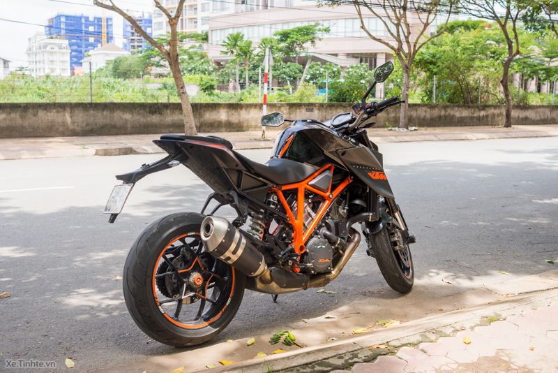 KTM 1290 Super Duke R 2015