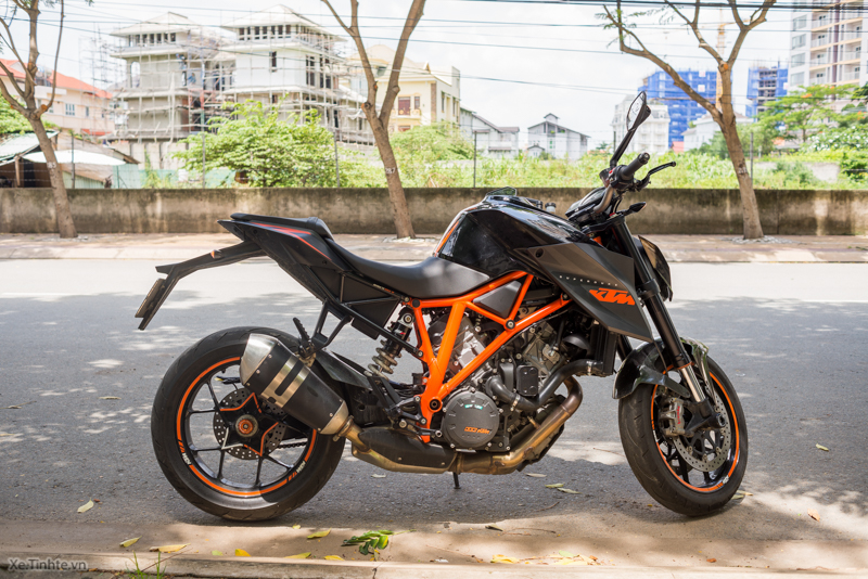 KTM 1290 Super Duke R 2015