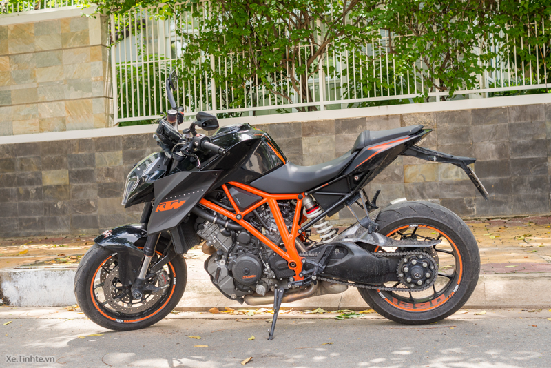 KTM 1290 Super Duke R 2015