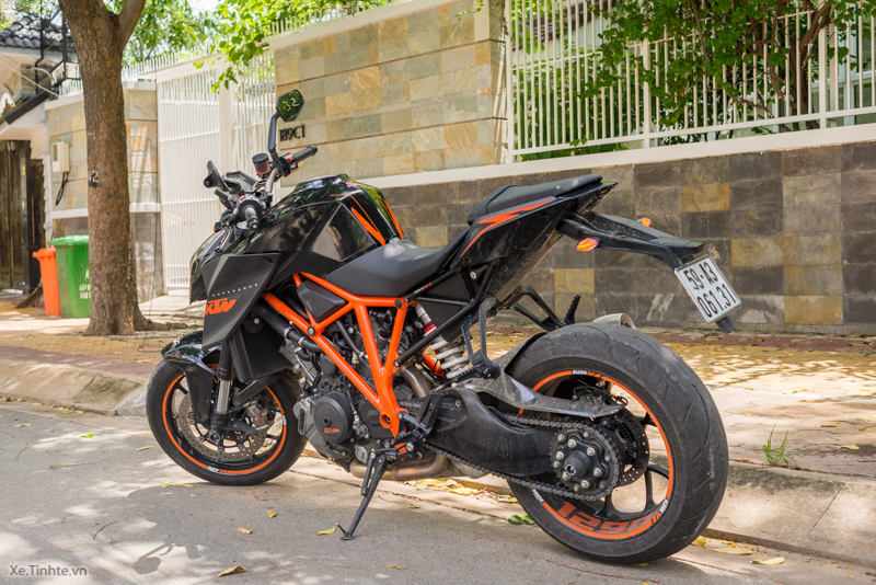 KTM 1290 Super Duke R 2015