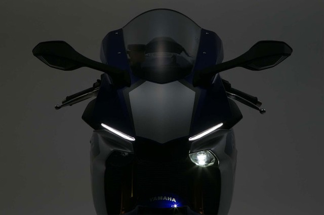 Yamaha R1 2015