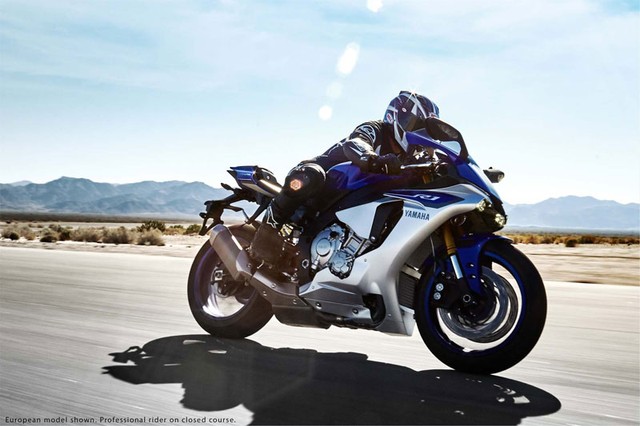 Yamaha R1 2015